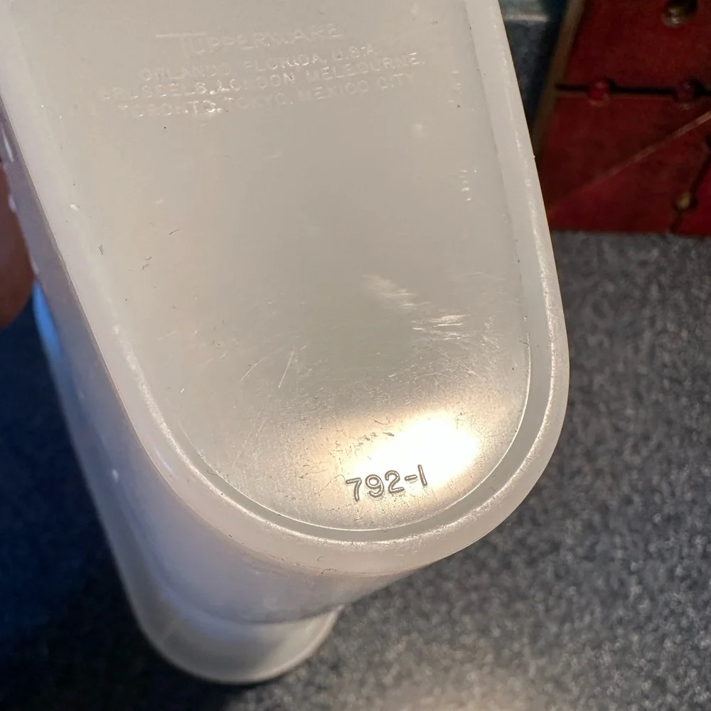 1970s Vintage Tupperware Flip Top Lid Clear Beverage Buddy Container Pitcher